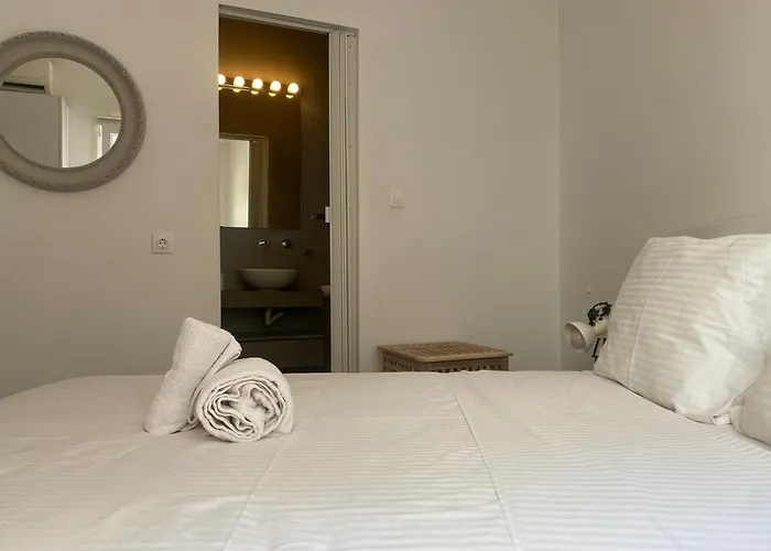 Bright And Roomy Apartment, In The Heart Of Athens
