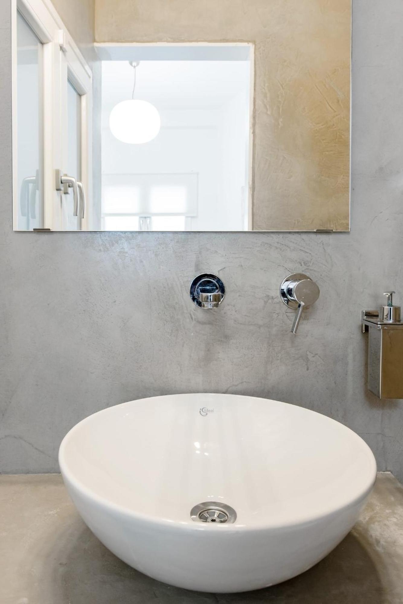Bright And Roomy Apartment, In The Heart Of Appartamento