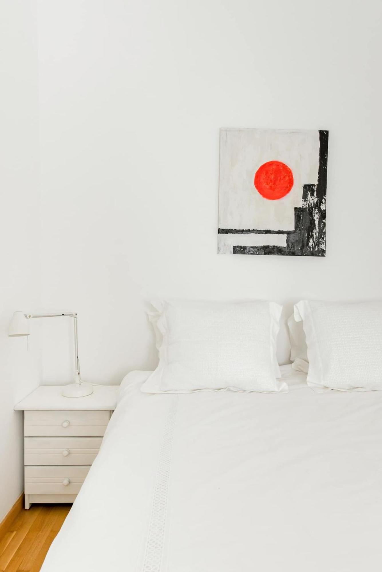 Bright And Roomy Apartment, In The Heart Of Appartamento