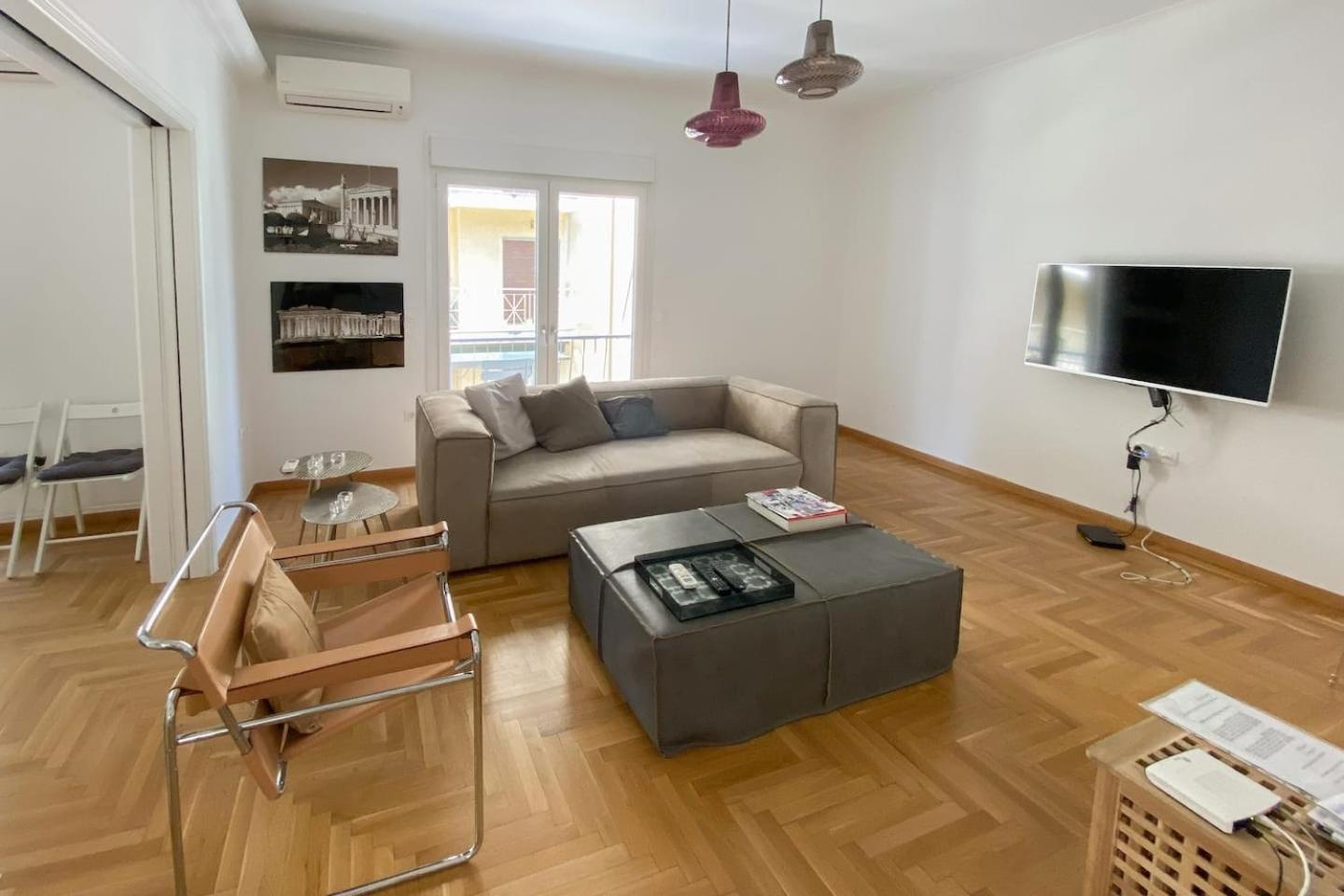 Bright And Roomy Apartment, In The Heart Of * Athens